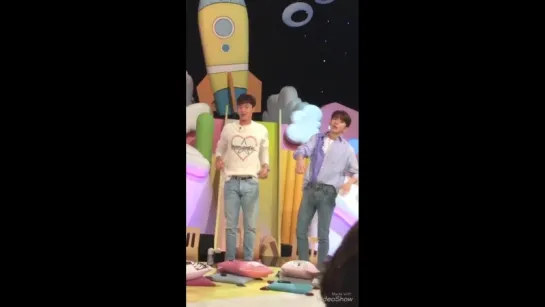 [VK][181014] MONSTA X fancam @ Hello Counselor