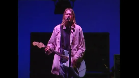 NIRVANA - Rape Me (Le Zénith, Paris, France, 14.02.1994) MCM News Pre-Broadcast 14.04.1996