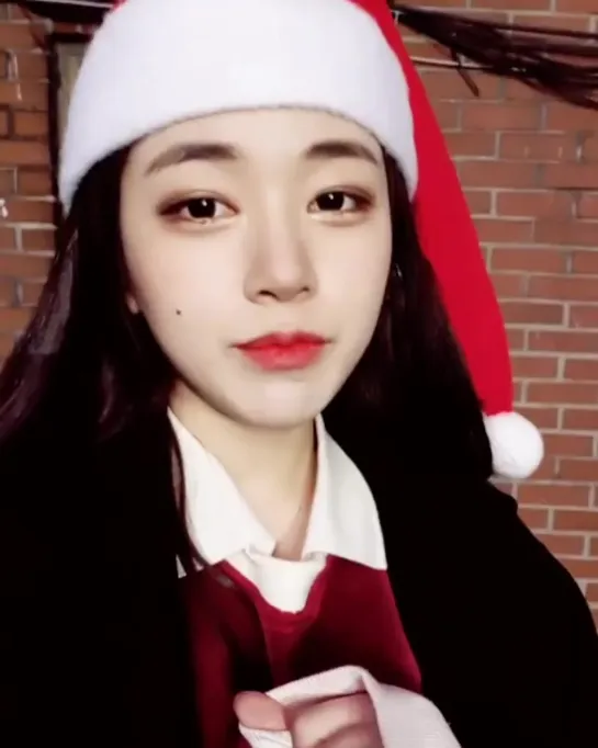 181225