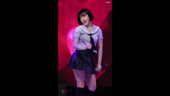 [PERF] 171205 TAHITI - Molla Molla (Ari) @ The 54th Coex Urban Park Kpop Concert