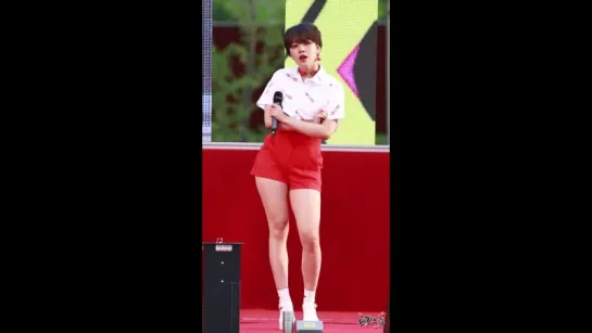 [PERF] 170520 TAHITI - Oppa, you are mine (Ari focus) @ 화성 봄 문화축제