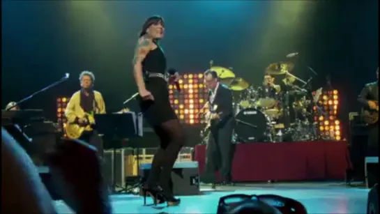 Beth Hart & Joe Bonamassa - Well, well (Live at the music venue Carré Theatre in Amsterdam, the Netherlands. June 30.2013)