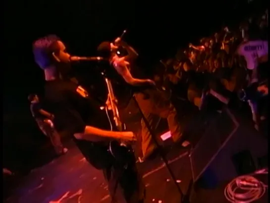 Linkin Park - Crawling (Live at The Dragon Festival) [Angle 1 - STAGE] [Frat Party at the Pankake Festival - DVD, 2001]