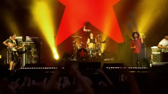 Rage Against The Machine - Township Rebellion. (Live At Finsbury Park 2010).