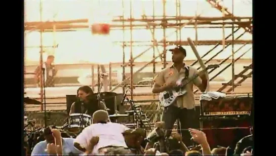 Rage against the mashine - At the D.N.C. Live in LA. (2000)