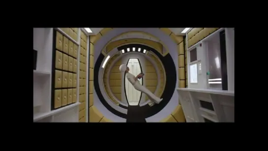 2001: A Space Odyssey - Woman Walks in Circle