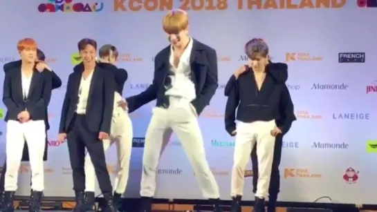 [VK][180929] MONSTA X fancam - Meet&Greet (Wonho sexy dance) @ KCON 2018 THAILAND