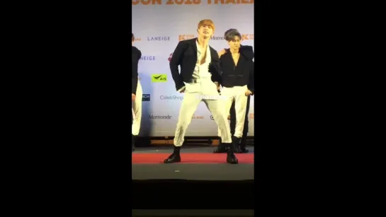 [VK][180929] MONSTA X fancam - Meet&Greet (Wonho sexy dance) @ KCON 2018 THAILAND