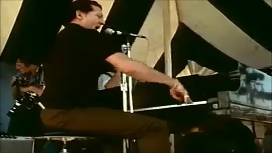 Jerry Lee Lewis - Hound Dog (Live at Varsity Stadium inToronto, Ontario, Canada on 13 September 1969