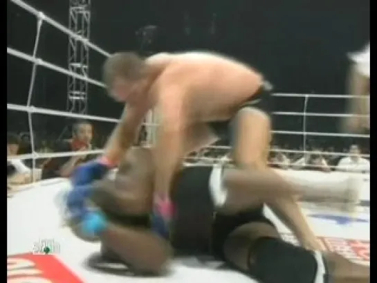 Фёдор Емельяненко vs Gary Goodridge.