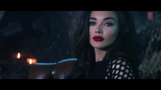 Manj Musik, Amy Jackson feat. Raftaar - LAK HILAADE