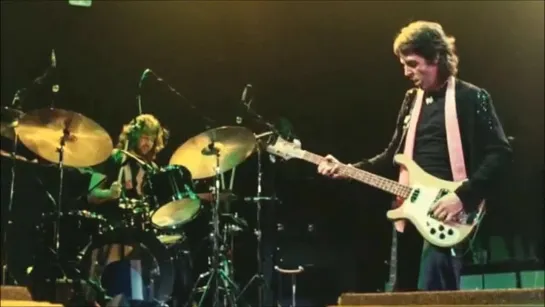 Paul McCartney and Wings - Letting Go (Live at The Forum in Inglewood, Los Angeles, California, USA on 23 June 1976)