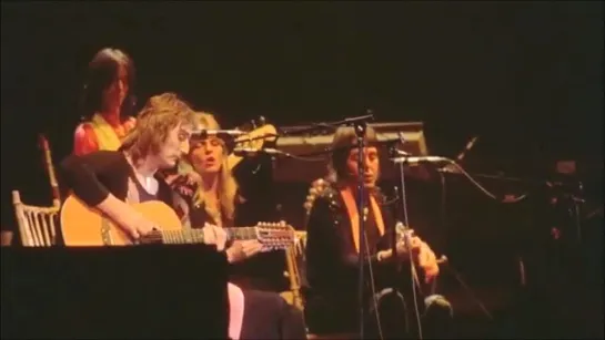 Paul McCartney and Wings - I've Just Seen a Face (Live at The Forum in Inglewood, Los Angeles, California on 22 June 1976)