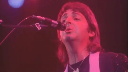 Paul McCartney and Wings - Let Me Roll It (Live at Madison Square Garden in New York City, New York, USA on 25 May 1976)