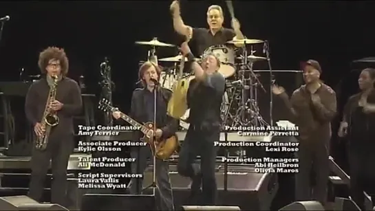 Paul McCartney & Bruce Springsteen - I Saw Her Standing There & Twist And Shout