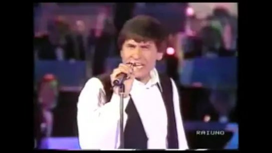 gianni morandi bella signora. Италия.