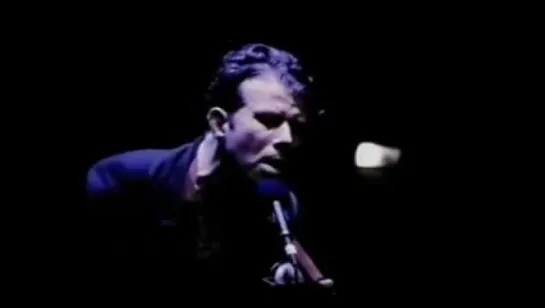 Tom Waits - Cold, cold ground (live)