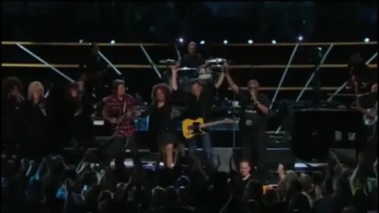 Bruce Springsteen feat. Guests - (Your Love Keeps Lifting Me) Higher and Higher (Live at Madison Square Garden on October 2009)