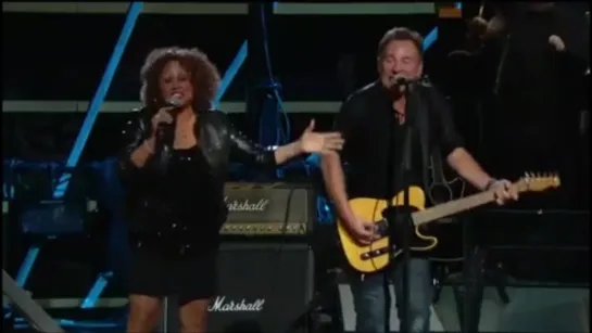 Bruce Springsteen & the E Street Band feat. Darlene Love - A Fine, Fine Boy (Live at Madison Square Garden on 2009)