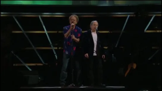 Simon & Garfunkel - Bridge over Troubled Water (Live at Madison Square Garden on October 29th 2009)