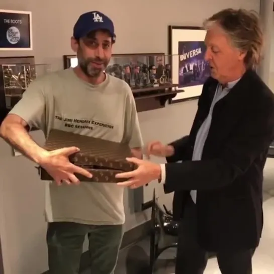 Steven Mandel receiving a birthday gift and personal serenade from Paul McCartney (06.009.2018) Part 2