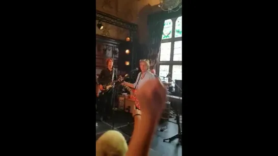 Paul McCartney at the Philharmonic Pub (09.006.2018)