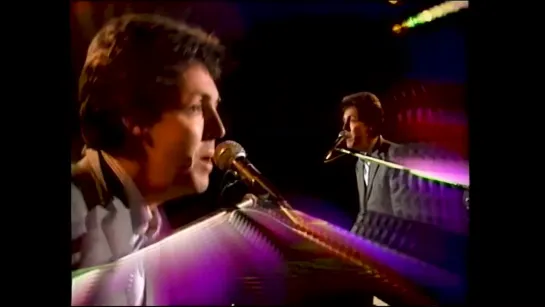 Paul McCartney & Wings - Arrow Through Me (Official Music Video)