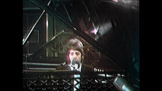 Paul McCartney – Suicide (1974) From film One Hand Clapping (1975) McCartney: Deluxe Edition DVD – Bonus Film (2011)