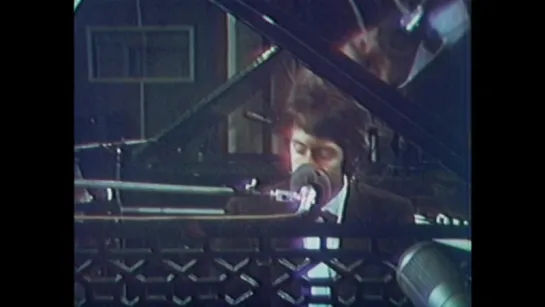 Paul McCartney & Wings – Let's Love (9/15) One Hand Clapping (1975) Abbey Road Studios, London, August 1974