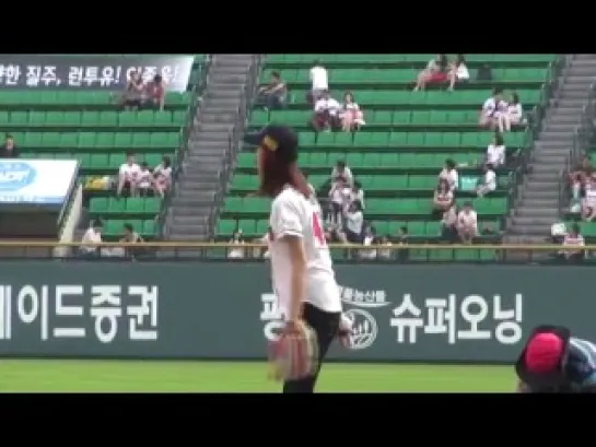 120620 DaSom - Baseball Opening Pitch