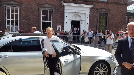 Sir Paul McCartney arrives at L.I.P.A. awards 27.7.18