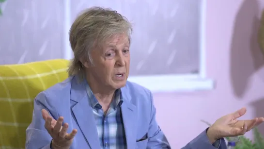 Paul McCartney Reads His Children's Book To Small Fans