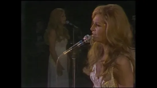 Dalida ♫ 02 Pour ne pas vivre seul ♪ 1977 ( live @ Prague - CZ )