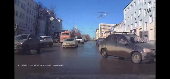 25.03.2021 Момент ДТП Горького - Советская Ижевск