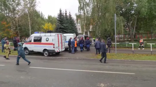 26.09.2022 Первые минуты с места трагедии стрельба в школе 88 в Ижевске. Удмуртия.