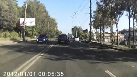 31.08.2016 Около 17:00 на ул. Орджоникидзе, водитель успел среагировать (Ижевск)