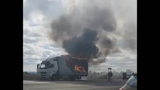 08.05.2023 Возгорание фуры на Сарапульском тракте, поворот на Киясово. Удмуртия.