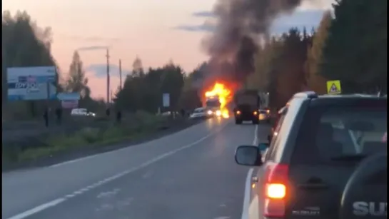 15.09.2019 Возгорание прицепа фуры на объездная Воткинска в сторону Чайковского.