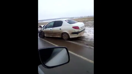 18.11.2017 Последствия ДТП на Можгинском тракте, возле с. Юськи (Удмуртия)