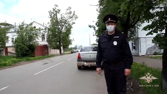 В Удмуртии сотрудник полиции спас тонувшего в реке ребенка.