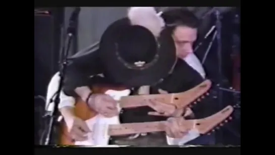 Stevie Ray & Jimmy Vaughan  ...   Pipeline on a double neck ....  !