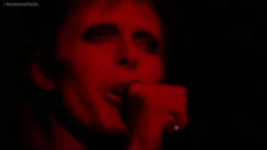 David Bowie & The Spiders from Mars - Rock 'n' Roll Suicide (Live at the Hammersmith Odeon in London on 3 July 1973)