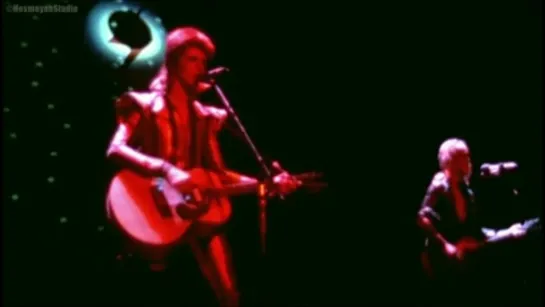 David Bowie & The Spiders from Mars - Space Oddity (Live at the Hammersmith Odeon in London on 3 July 1973)