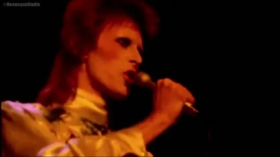 David Bowie & The Spiders from Mars - Watch That Man (Live at the Hammersmith Odeon in London on 3 July 1973)