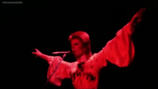 David Bowie & The Spiders from Mars - Ziggy Stardust (Live at the Hammersmith Odeon in London on 3 July 1973)