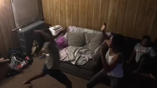 fight between girlsfriends