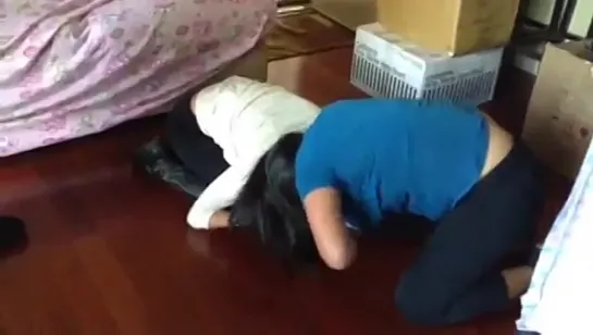 short fight between sisters