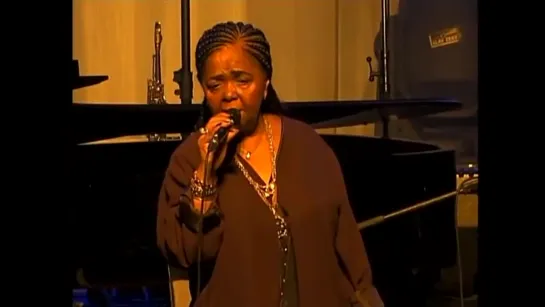 Cesaria Evora - "Live at Lisbon Coliseu" 2010