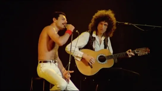 Queen - Love Of My Life (Live Rock Montreal)