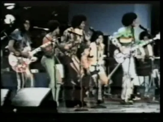 Jackson 5 - Save The Children (Live in Chicago) 1972